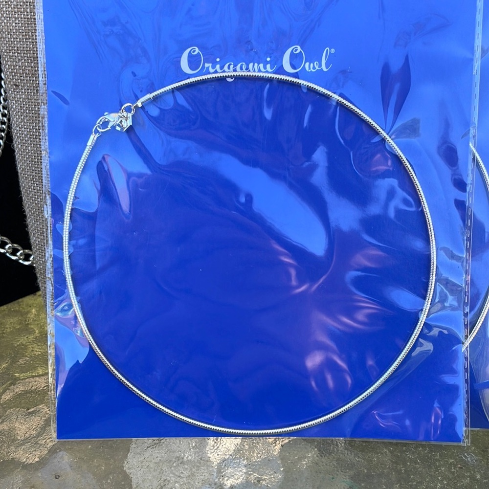 Origami Owl retired chain collar silver
